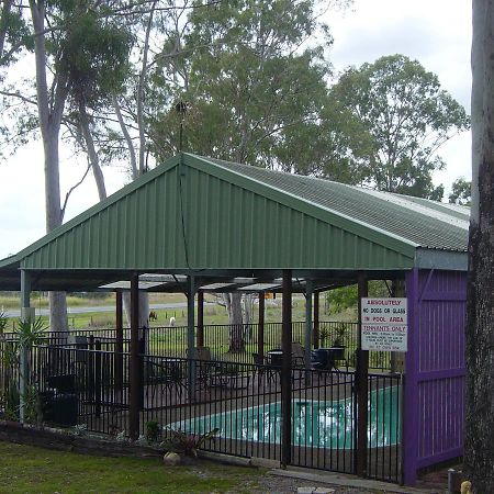Greenacres Motel / Van Park Benaraby Εξωτερικό φωτογραφία